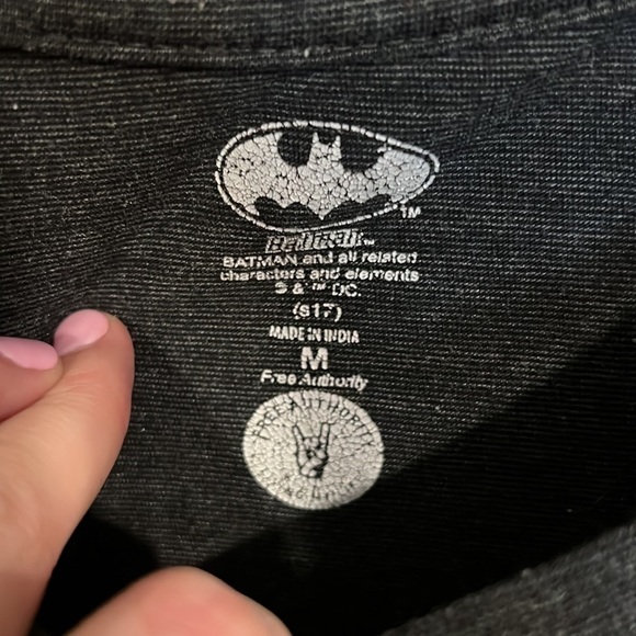 𝅺batman Shirt, M - Picture 3 of 8